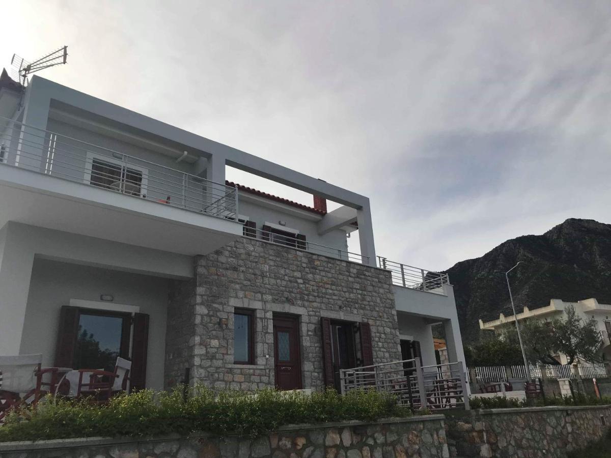 Light Blue House 3 Apartments Poúlithra Exterior foto